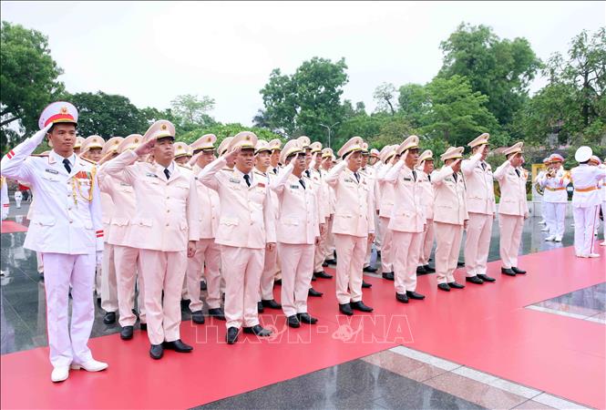 Lãnh đạo Đảng, Nhà nước vào Lăng viếng Chủ tịch Hồ Chí Minh- Ảnh 8.