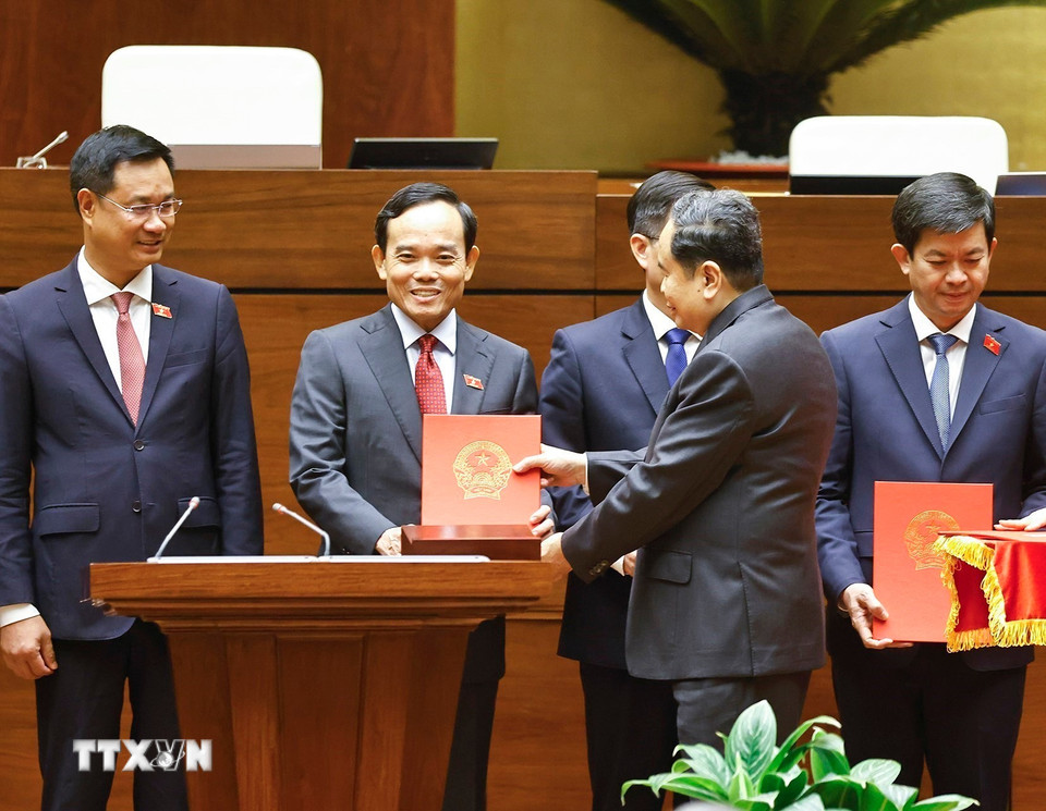 Quốc hội tiếp tục công tác nhân sự, kiện toàn bộ máy lãnh đạo- Ảnh 8.