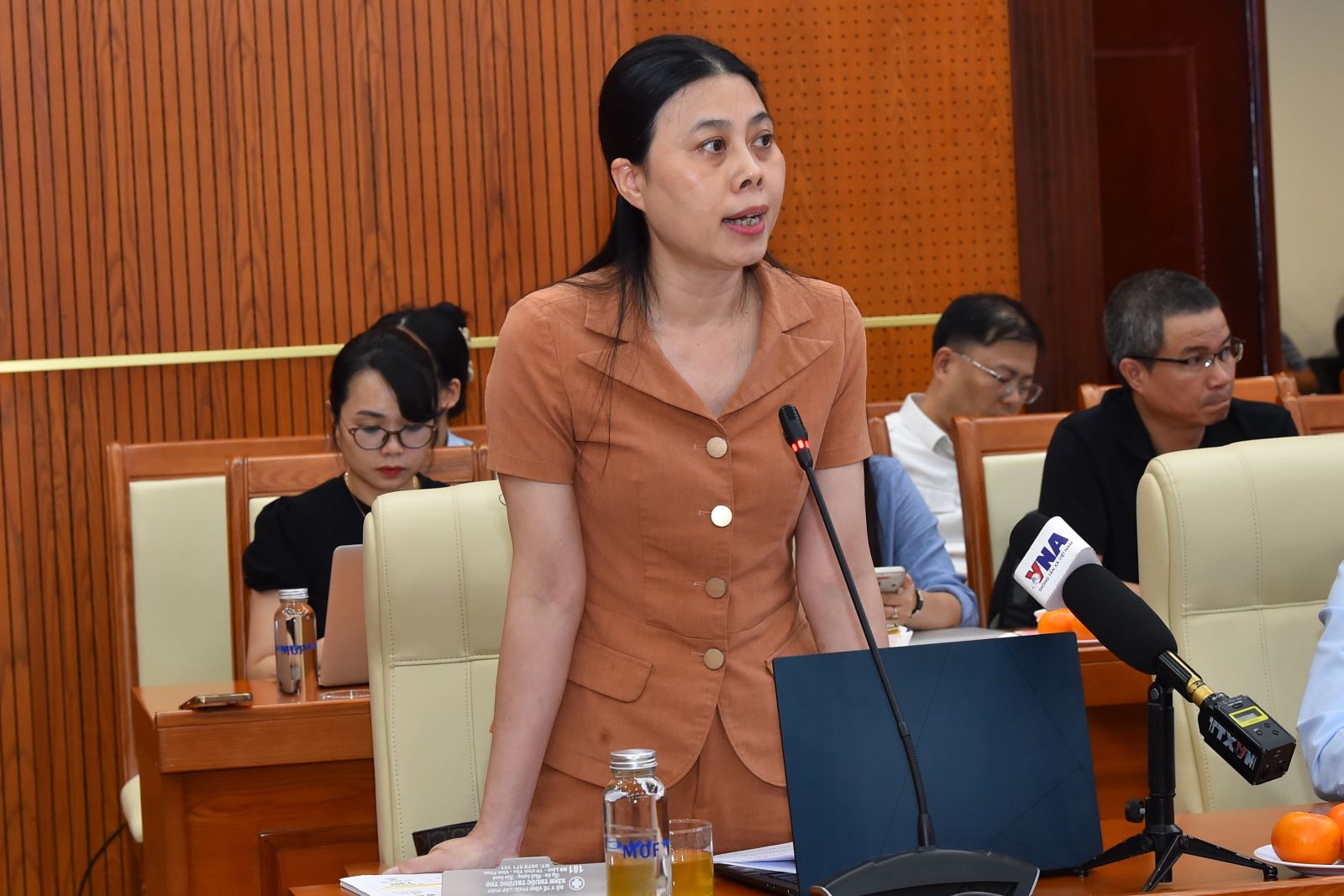 Dồn lực đầu tư công, tiêu dùng, xuất khẩu và các động lực tăng trưởng mới- Ảnh 3.