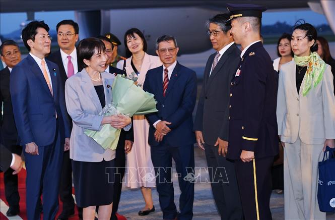 Thủ tướng Nhật Bản Takaichi Sanae đến Hà Nội, bắt đầu thăm chính thức Việt Nam- Ảnh 5.