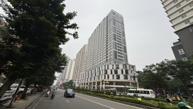 Vừa "hồi sinh" sau thời gian dài "đắp chiếu": Nhiều dự án chung cư ở Hà Nội rầm rộ booking- Ảnh 1.