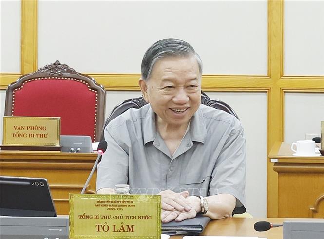 Bộ Chính trị cho ý kiến hoàn thiện thể chế vượt trội, tạo động lực mới để TP Hồ Chí Minh phát triển nhanh, bền vững- Ảnh 1.