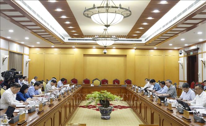Bộ Chính trị cho ý kiến hoàn thiện thể chế vượt trội, tạo động lực mới để TP Hồ Chí Minh phát triển nhanh, bền vững- Ảnh 4.
