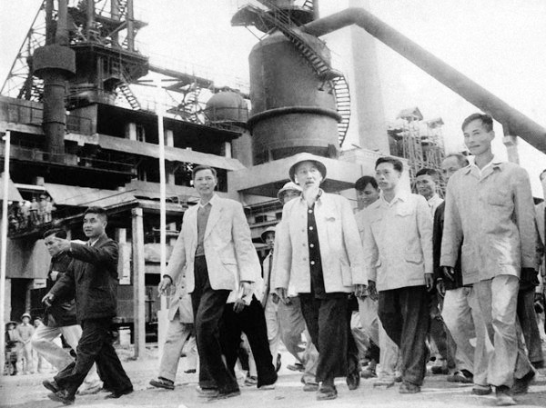 Tư tưởng Hồ Chí Minh soi sáng hành trình phát triển đất nước- Ảnh 5. Tư tưởng Hồ Chí Minh soi sáng hành trình phát triển đất nước- Ảnh 5.