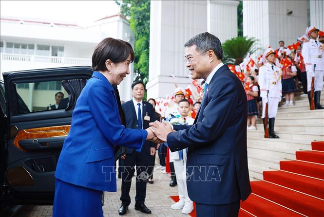 Thủ tướng Lê Minh Hưng chủ trì Lễ đón chính thức Thủ tướng Nhật Bản- Ảnh 1.