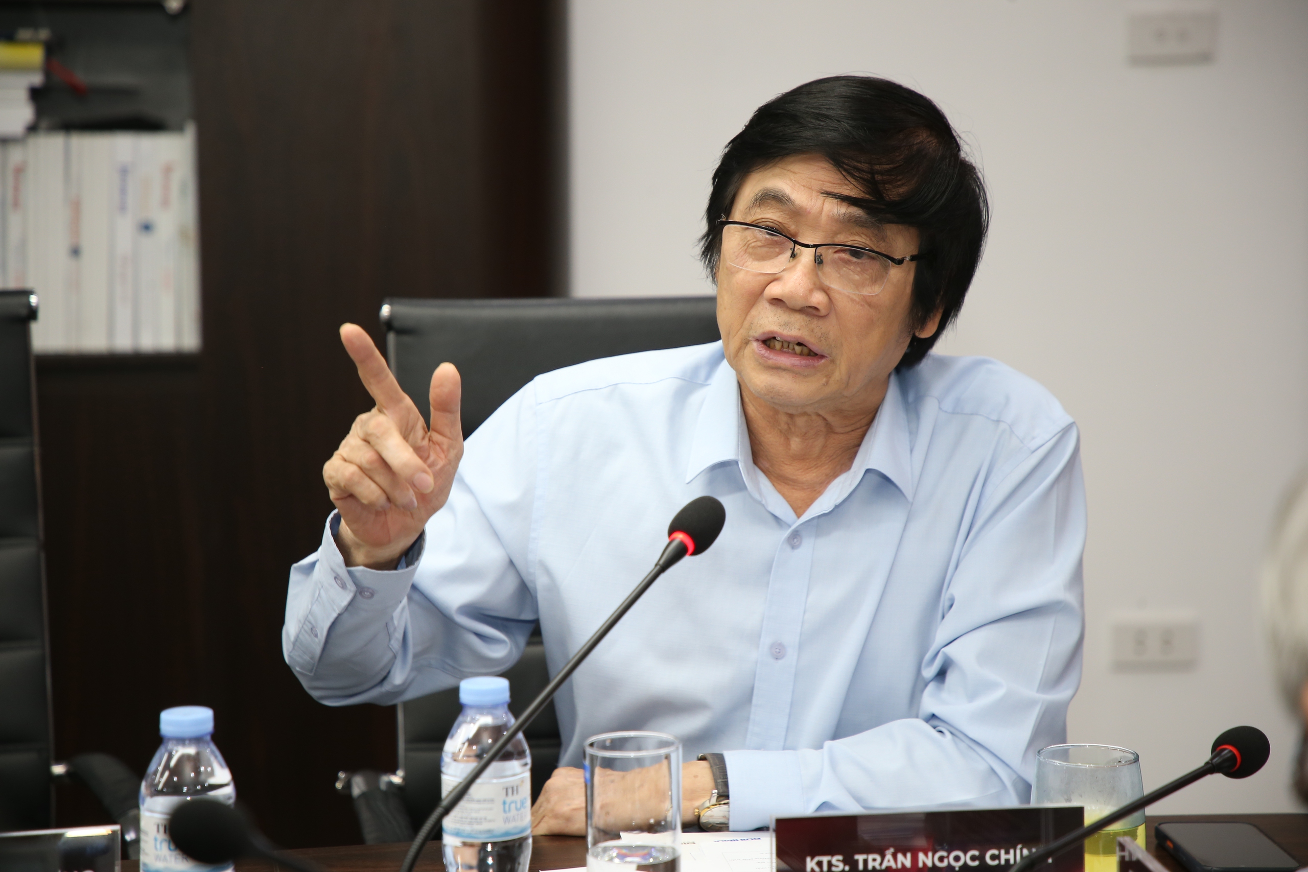 Họp Hội đồng Chung khảo Giải thưởng Quốc gia Bất động sản Việt Nam lần thứ II: Đánh giá khách quan, toàn diện để tìm ra những "viên ngọc" xứng đáng vinh danh- Ảnh 6. Họp Hội đồng Chung khảo Giải thưởng Quốc gia Bất động sản Việt Nam lần thứ II: Đánh giá khách quan, toàn diện để tìm ra những "viên ngọc" xứng đáng vinh danh- Ảnh 6.