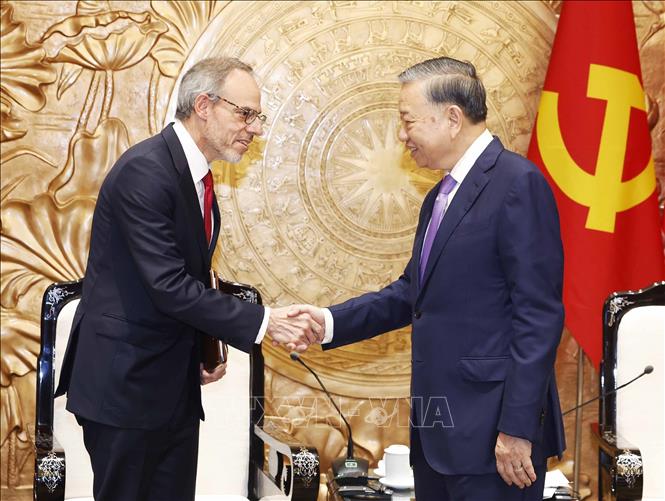 Tổng Bí thư, Chủ tịch nước Tô Lâm: Tạo thuận lợi cho các tập đoàn công nghệ cao của Hoa Kỳ đầu tư tại Việt Nam- Ảnh 1. Tổng Bí thư, Chủ tịch nước Tô Lâm: Tạo thuận lợi cho các tập đoàn công nghệ cao của Hoa Kỳ đầu tư tại Việt Nam- Ảnh 1.