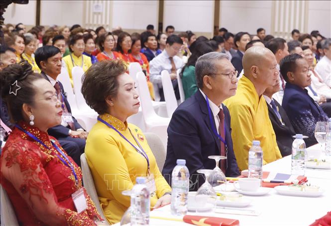 Tổng Bí thư, Chủ tịch nước Tô Lâm gặp gỡ cộng đồng người Việt Nam tại Thái Lan- Ảnh 8. Tổng Bí thư, Chủ tịch nước Tô Lâm gặp gỡ cộng đồng người Việt Nam tại Thái Lan- Ảnh 8.
