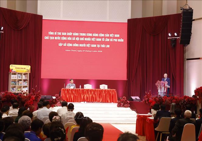 Tổng Bí thư, Chủ tịch nước Tô Lâm gặp gỡ cộng đồng người Việt Nam tại Thái Lan- Ảnh 3. Tổng Bí thư, Chủ tịch nước Tô Lâm gặp gỡ cộng đồng người Việt Nam tại Thái Lan- Ảnh 3.