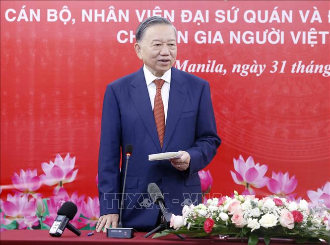 Tổng Bí thư, Chủ tịch nước và Phu nhân gặp gỡ cộng đồng người Việt Nam tại Philippines- Ảnh 2.