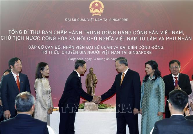 Cộng đồng người Việt Nam tại Singapore tiếp tục là cầu nối thúc đẩy quan hệ hữu nghị giữa hai nước- Ảnh 4. Cộng đồng người Việt Nam tại Singapore tiếp tục là cầu nối thúc đẩy quan hệ hữu nghị giữa hai nước- Ảnh 4.