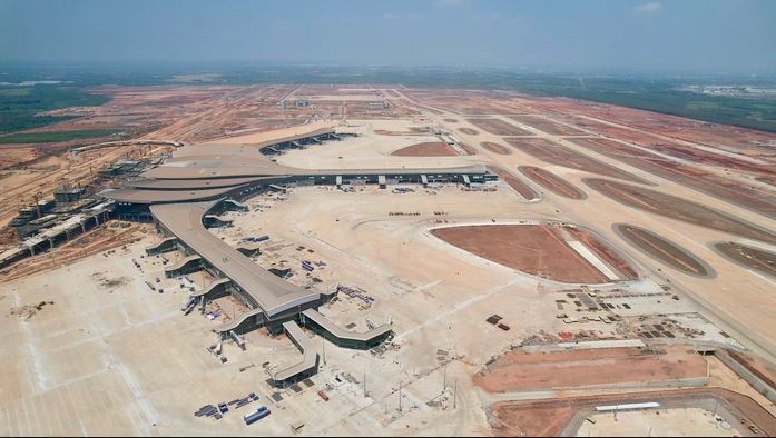 Thu hồi hơn 14ha đất để triển khai một hạng mục quan trọng tại siêu sân bay lớn nhất cả nước- Ảnh 1.