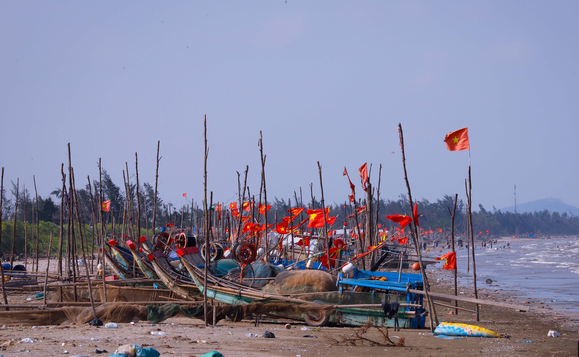 Photo Travel: Đường ven biển, "dải lụa xanh" bên sóng biển Nghệ An