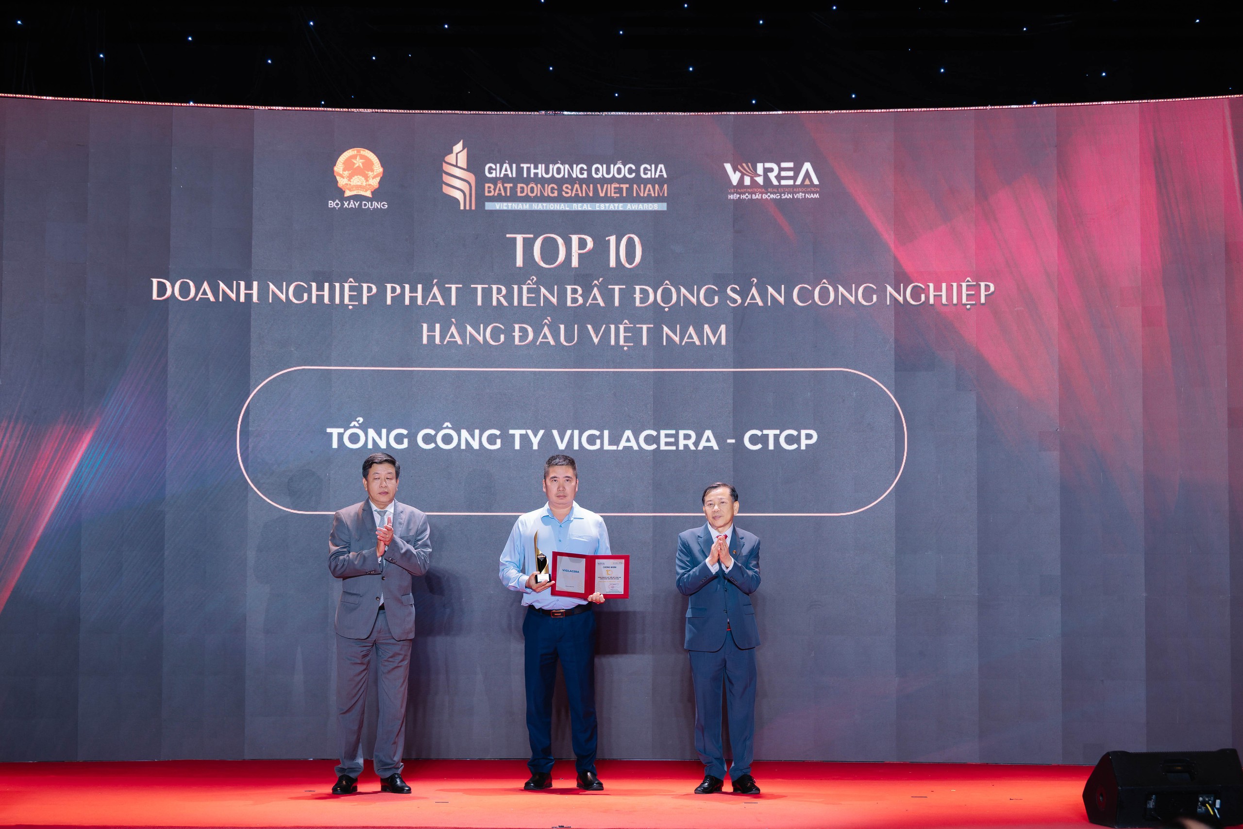 Kiên trì vun đắp nền tảng phát triển bền vững, Viglacera ghi dấu ấn tại Top 10 doanh nghiệp bất động sản công nghiệp hàng đầu Việt Nam- Ảnh 1. Kiên trì vun đắp nền tảng phát triển bền vững, Viglacera ghi dấu ấn tại Top 10 doanh nghiệp bất động sản công nghiệp hàng đầu Việt Nam- Ảnh 1.