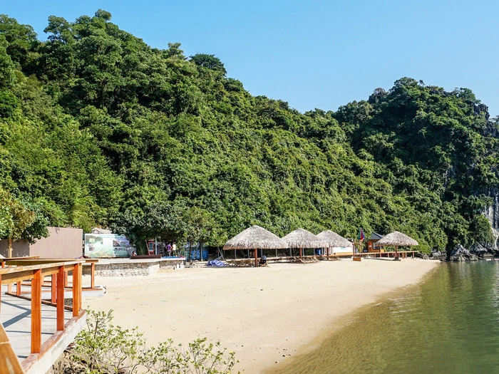 Việt Nam có 1 bãi biển hoang sơ ít người biết lọt top thế giới, trong năm nay sẽ mở cửa đón khách- Ảnh 1.