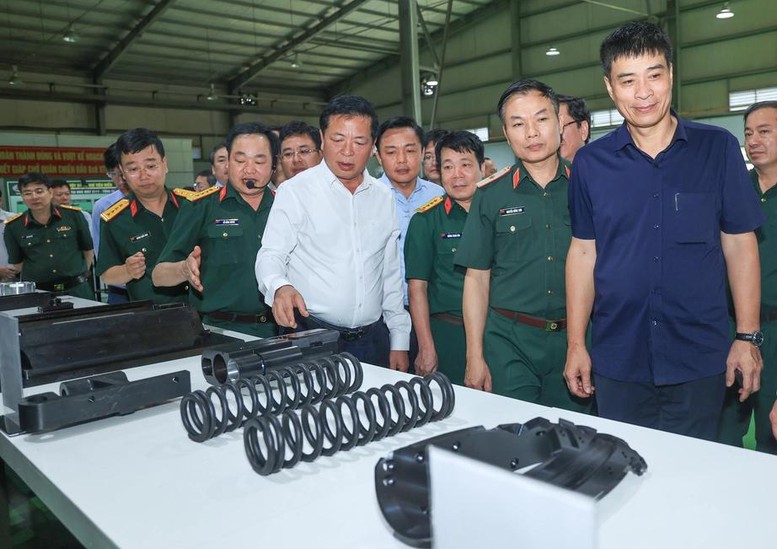 Bộ Xây dựng chốt 8 nhiệm vụ công nghệ chiến lược phục vụ đường sắt tốc độ cao - Ảnh 1.