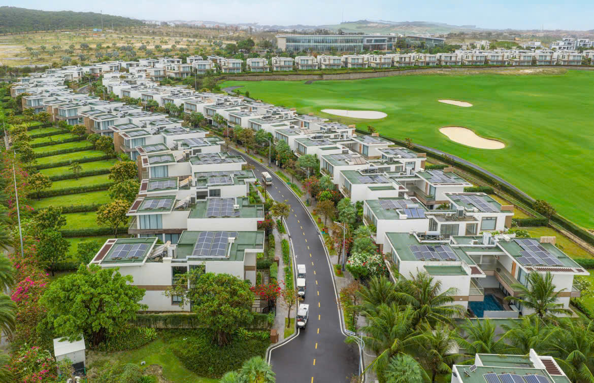 KN Holdings được vinh danh Top 10 doanh nghiệp bất động sản hàng đầu Việt Nam - Ảnh 2.