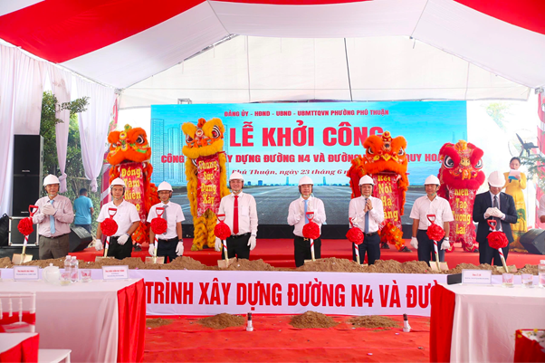Phú Thuận khởi công 4 tuyến đường, cú hích của BĐS Nam TP. Hồ Chí Minh - Ảnh 1.