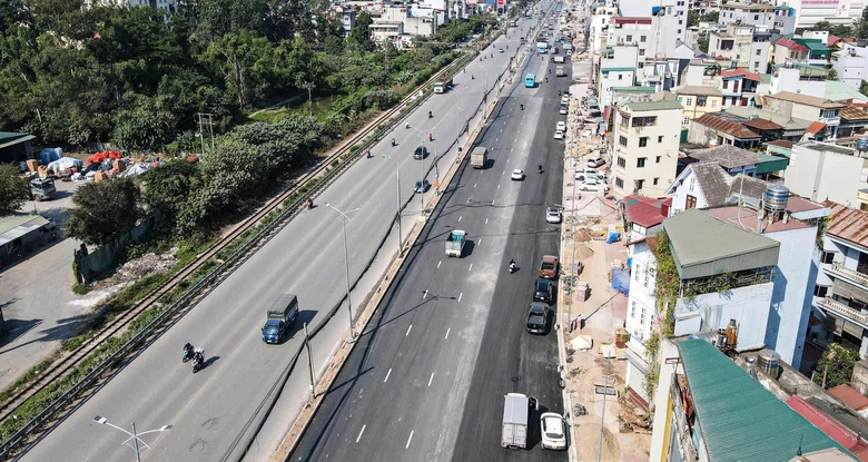 Một đoạn của tuyến Quốc lộ 1A đoạn qua TP. Hà Nội. Nguồn ảnh: Báo Tiền Phong