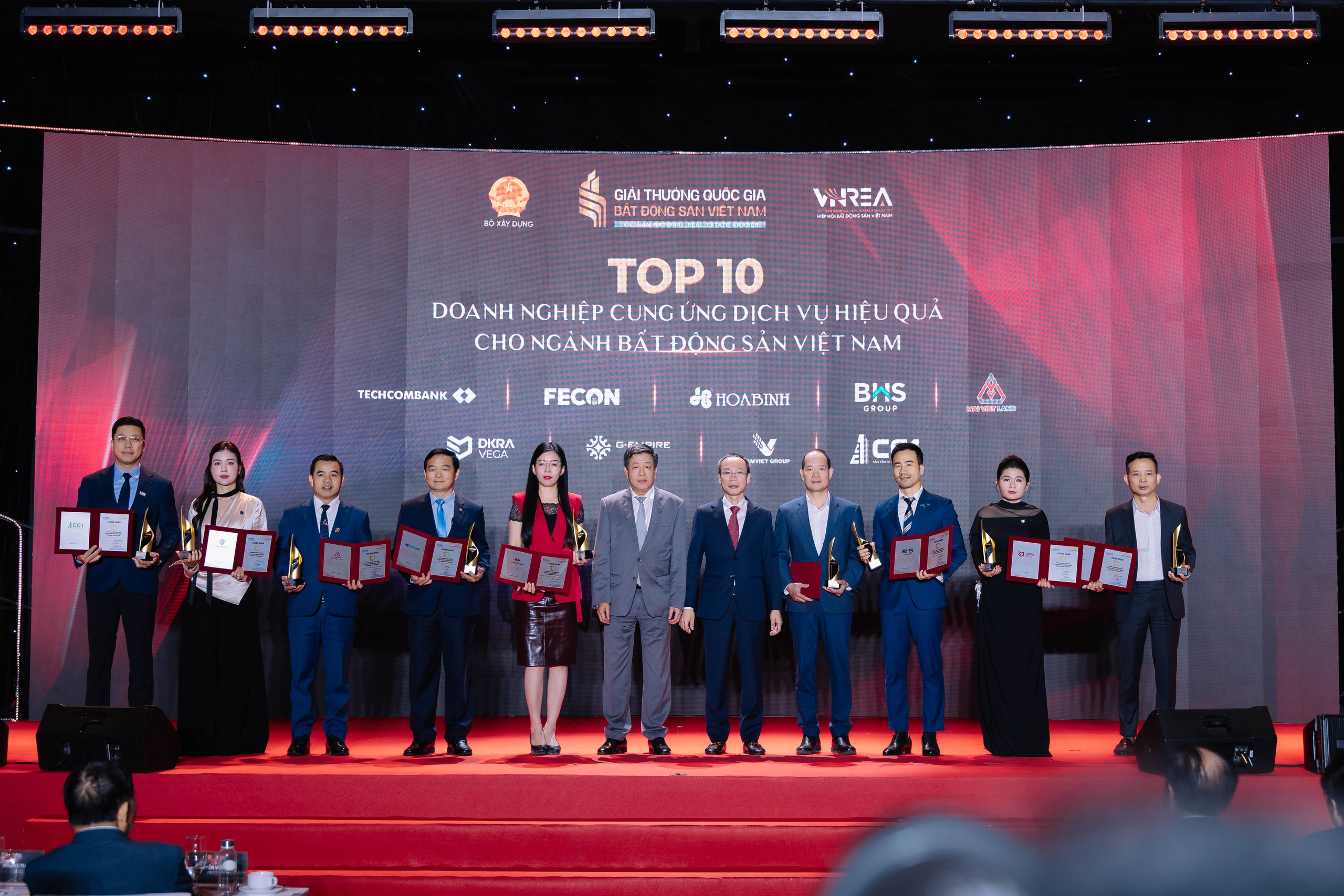 Chân dung Top 10 doanh nghiệp cung ứng dịch vụ hiệu quả cho ngành bất động sản Việt Nam