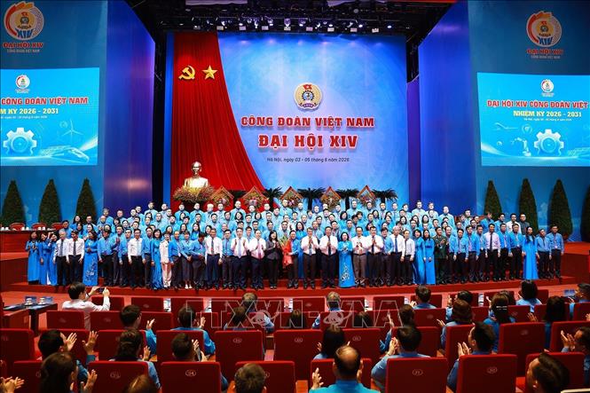 Thủ tướng: Đưa năng suất lao động trở thành động lực quan trọng của tăng trưởng bền vững- Ảnh 17.