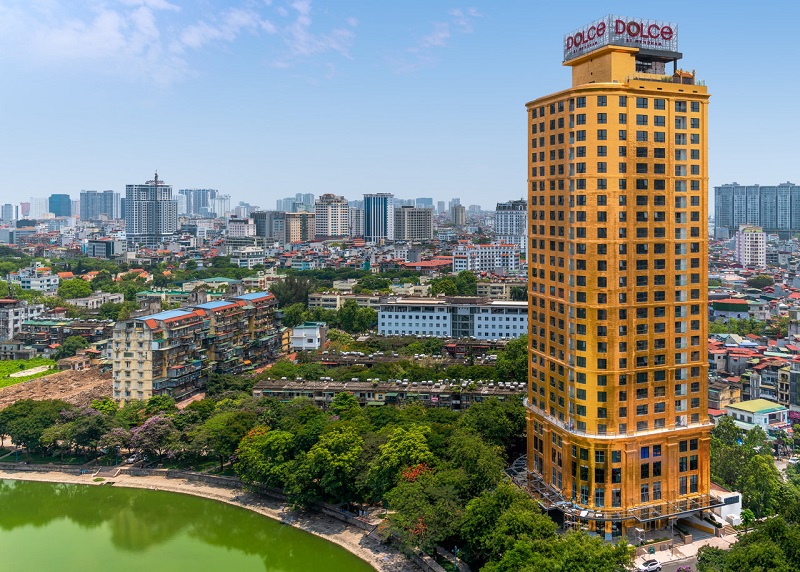 Từ khách sạn dát vàng đến nhà ở xã hội: Dấu ấn bất động sản 'không giống ai' của đại gia Đường 'bia'- Ảnh 1. Từ khách sạn dát vàng đến nhà ở xã hội: Dấu ấn bất động sản 'không giống ai' của đại gia Đường 'bia'- Ảnh 1.