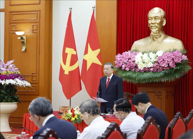 Tổng Bí thư, Chủ tịch nước Tô Lâm: Tập trung nghiên cứu những vấn đề lý luận mới và cấp bách- Ảnh 2. Tổng Bí thư, Chủ tịch nước Tô Lâm: Tập trung nghiên cứu những vấn đề lý luận mới và cấp bách- Ảnh 2.