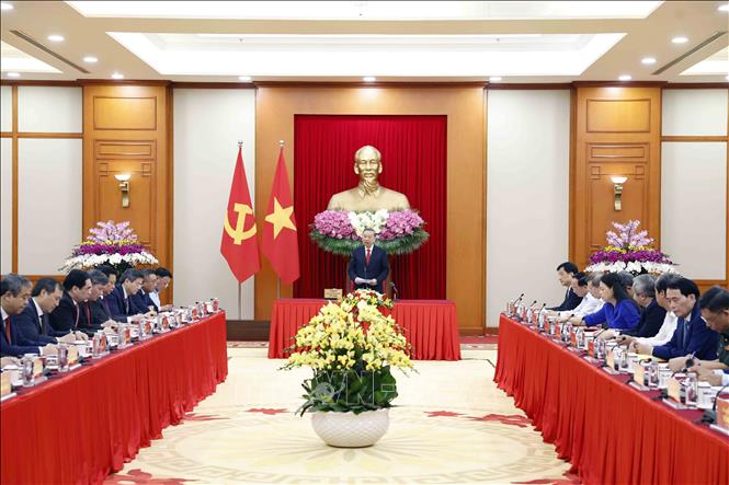Tổng Bí thư, Chủ tịch nước Tô Lâm: Tập trung nghiên cứu những vấn đề lý luận mới và cấp bách- Ảnh 3. Tổng Bí thư, Chủ tịch nước Tô Lâm: Tập trung nghiên cứu những vấn đề lý luận mới và cấp bách- Ảnh 3.