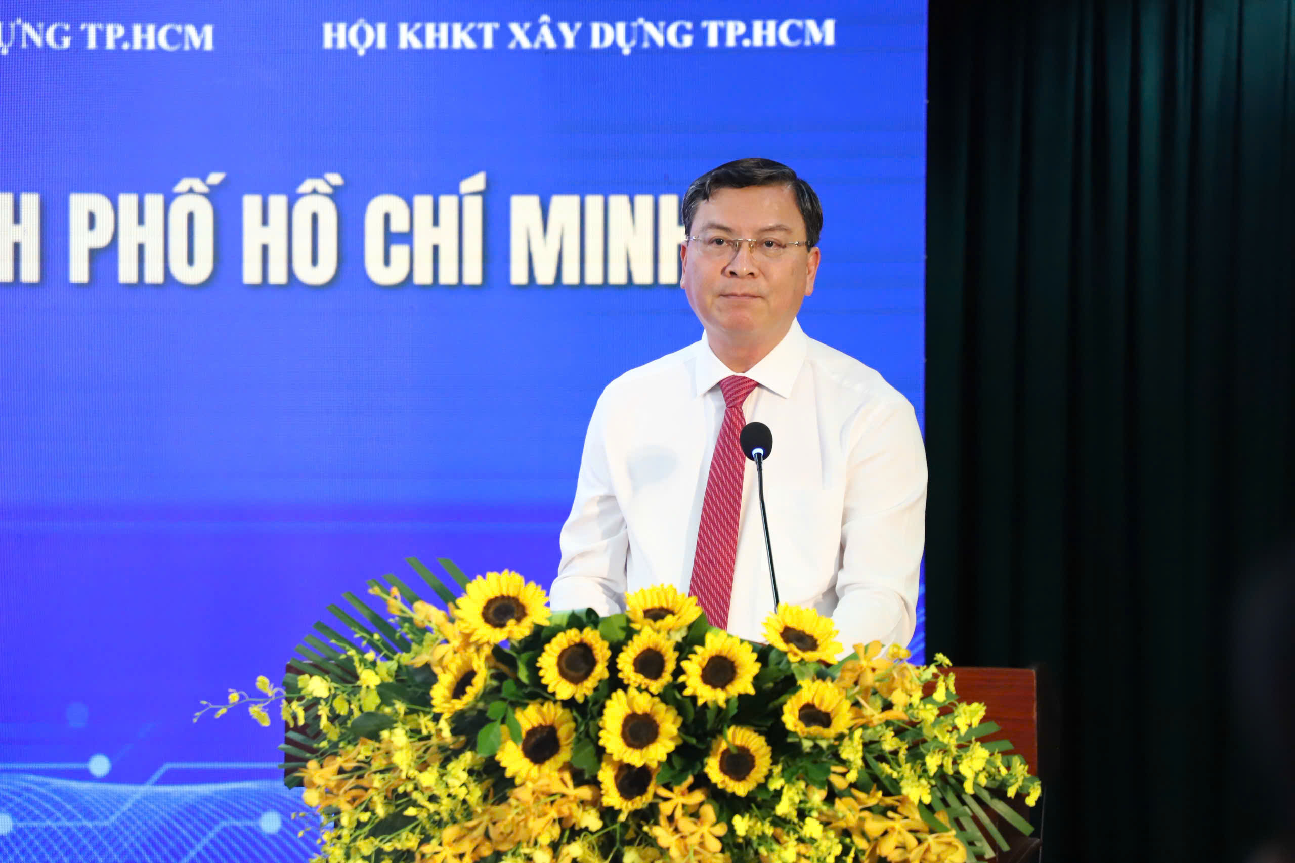 TP.HCM đặt mục tiêu 50.000 căn nhà ở xã hội cho thuê, xem đây là chiến lược phát triển lâu dài- Ảnh 1. TP.HCM đặt mục tiêu 50.000 căn nhà ở xã hội cho thuê, xem đây là chiến lược phát triển lâu dài- Ảnh 1.