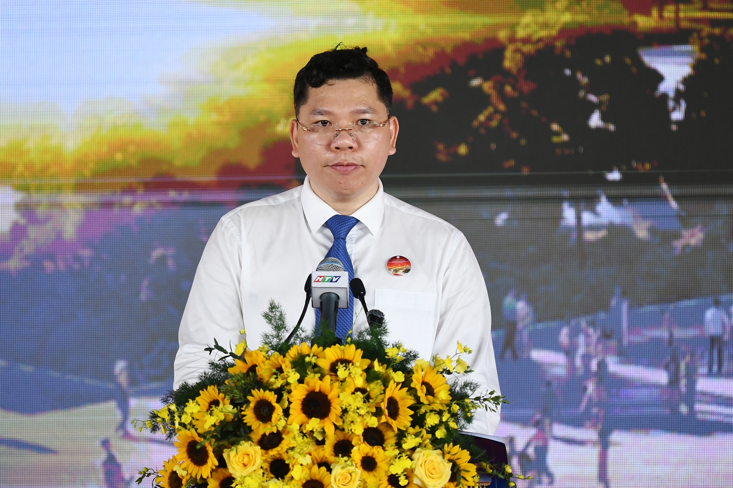Thành phố Hồ Chí Minh khởi công đồng loạt 8 dự án trọng điểm 10 tỷ USD, mở rộng không gian phát triển hướng biển - Ảnh 2.