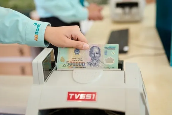ABBank báo lãi 3.016 tỷ đồng sau 6 tháng, hoàn thành 67% kế hoạch cả năm - Ảnh 2.