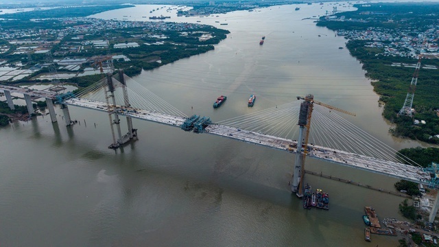 Sẵn sàng hợp long cầu dây văng có tĩnh không cao nhất Việt Nam, hướng tới hoàn thành sau 2 tháng nữa - Ảnh 2.