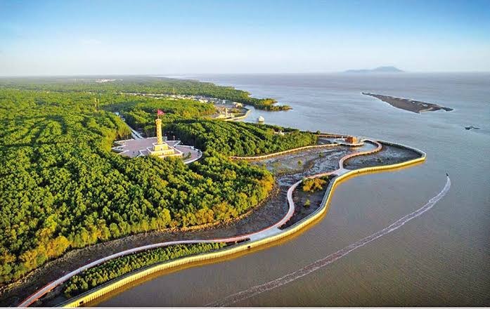 Tỉnh duy nhất Việt Nam có 3 mặt giáp biển sắp đón nhà máy điện gió hơn 6.300 tỷ đồng - Ảnh 2.