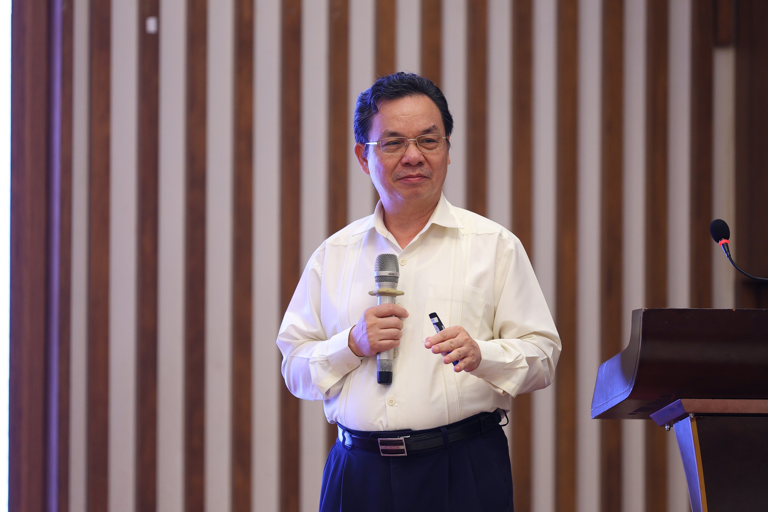 Các chuyên gia hàng đầu nhận diện lợi thế khác biệt kiến tạo cực tăng trưởng mới cho Vĩnh Long - Ảnh 3.