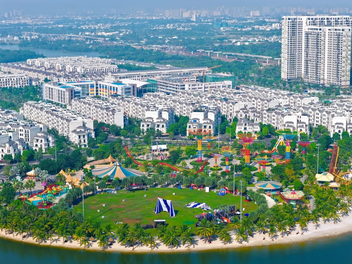 Bất động sản gắn với hạ tầng đang “kích hoạt” cuộc chơi mới của thị trường - Ảnh 1.