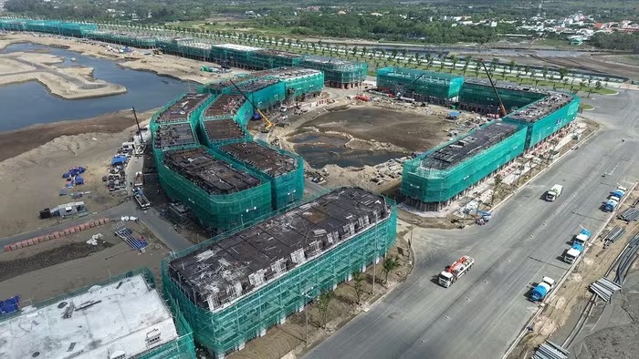 Từ vùng biển hoang sơ đến đại công trường thi công thần tốc: Siêu đô thị lấn biển gần 10 tỷ USD lớn nhất Việt Nam của Vingroup đang dần lộ diện - Ảnh 5.