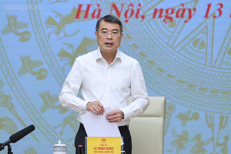 Thủ tướng đề nghị giảm lãi suất cho vay, đưa tín dụng vào đúng lĩnh vực để hỗ trợ tăng trưởng - Ảnh 1.