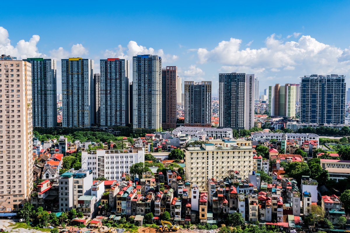 Khơi thông dòng vốn tín dụng bất động sản: Từ hạ nhiệt lãi suất đến bài toán phân bổ trúng đích