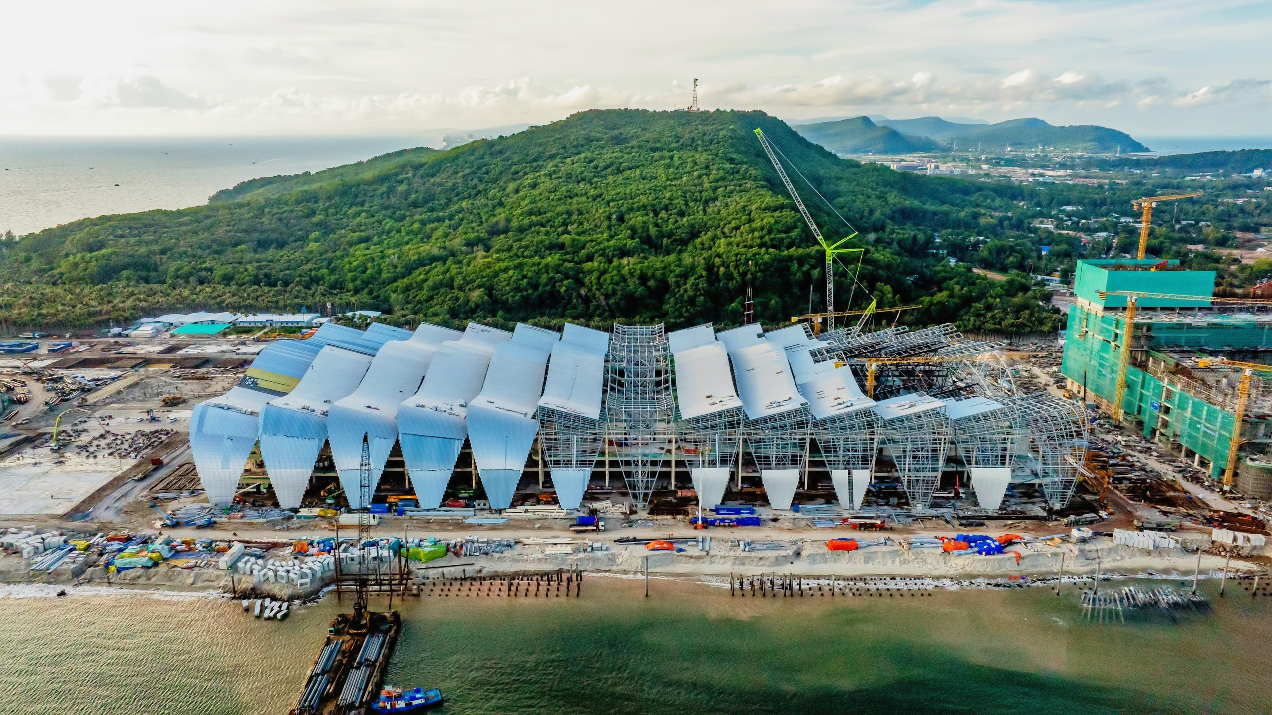 TS. Võ Trí Thành: APEC 2027 mở ra cơ hội chiến lược đưa Phú Quốc chuyển mình từ “đảo du lịch” thành “đô thị hội tụ" - Ảnh 13.
