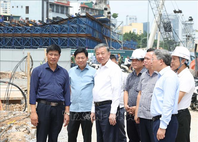 Tổng Bí thư, Chủ tịch nước Tô Lâm kiểm tra thực địa một số dự án trọng điểm tại Hà Nội- Ảnh 4.