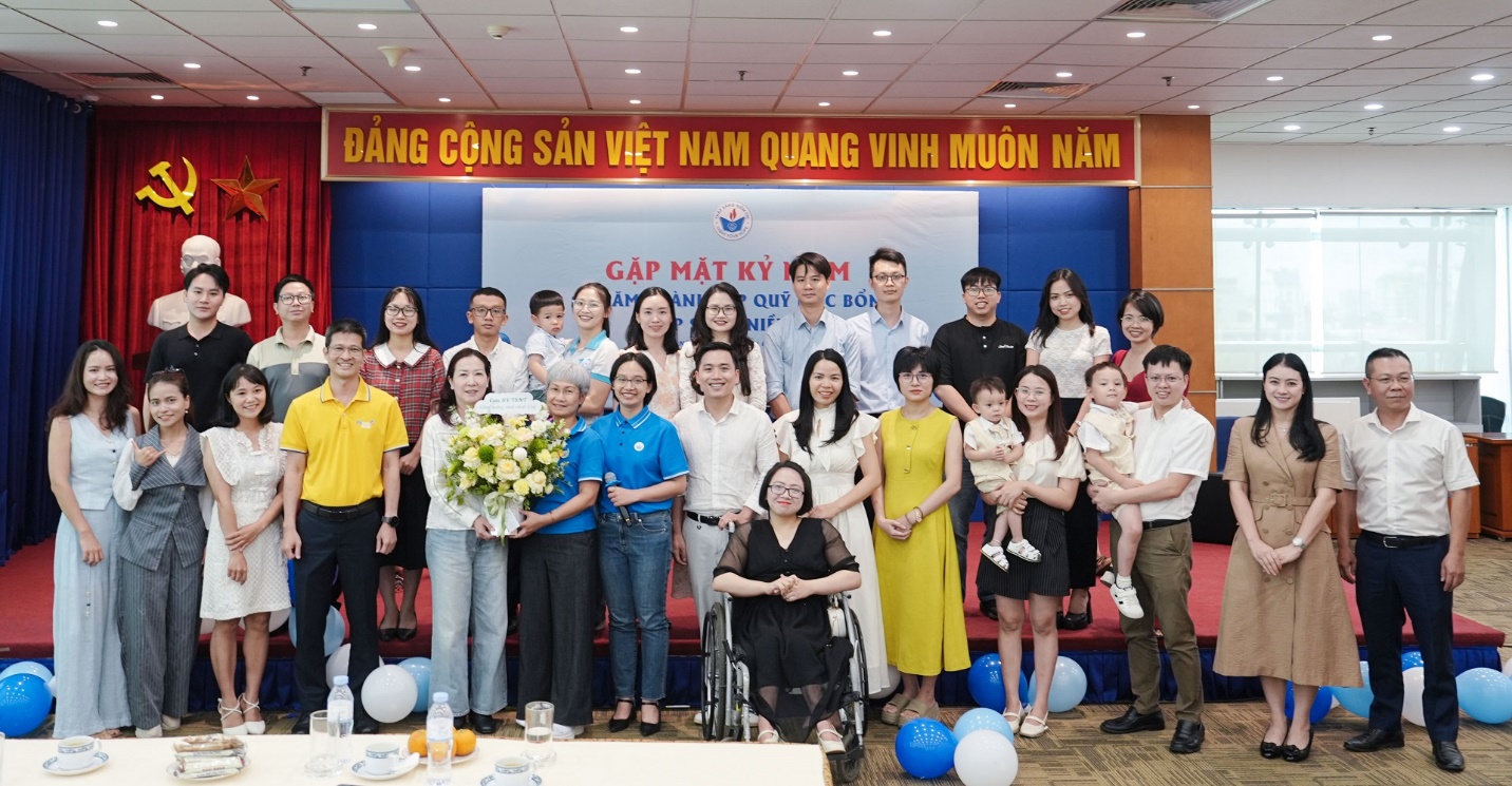 Kỷ niệm 19 năm thành lập Quỹ học bổng Thắp Sáng Niềm Tin: Hành trình bền bỉ lan tỏa giá trị nhân văn - Ảnh 1.