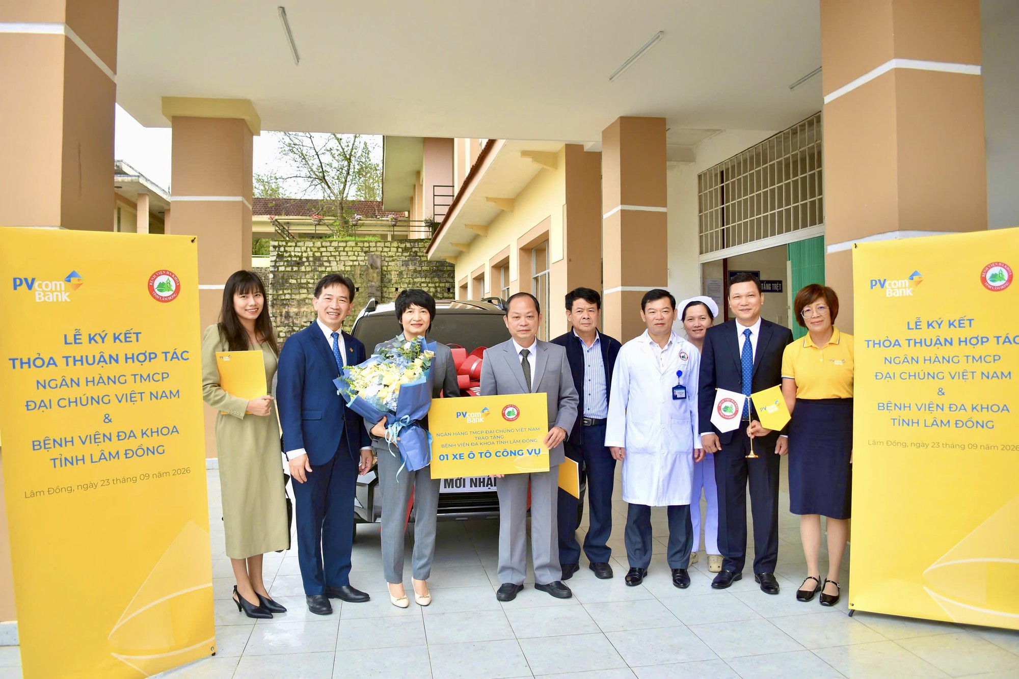PVcomBank ký kết Thỏa thuận hợp tác với Bệnh viện Đa khoa tỉnh Lâm Đồng - Ảnh 2.