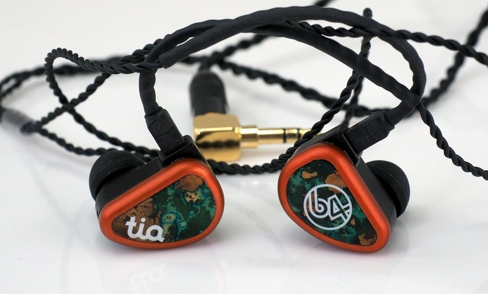 Tai nghe 64 Audio Tia Fourte Universal