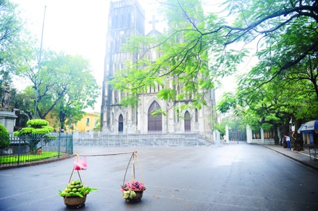 Thăm quan 5 nhà thờ cổ trên 100 tuổi ở Việt Nam