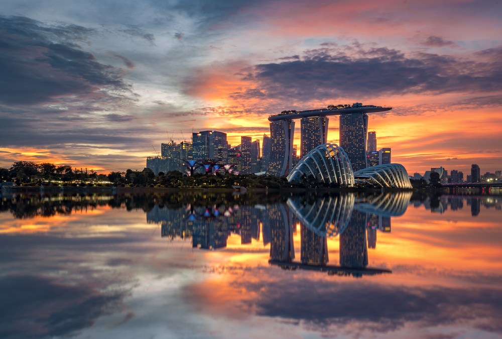 Ngắm cảnh Marina Bay Sands, một khách sạn mang tính biểu tượng tại Singapore. Nhiếp ảnh maison / Shutterstock