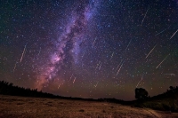 Đón xem mưa sao băng Perseids đêm 12/8 rạng sáng ngày 13/8/2018