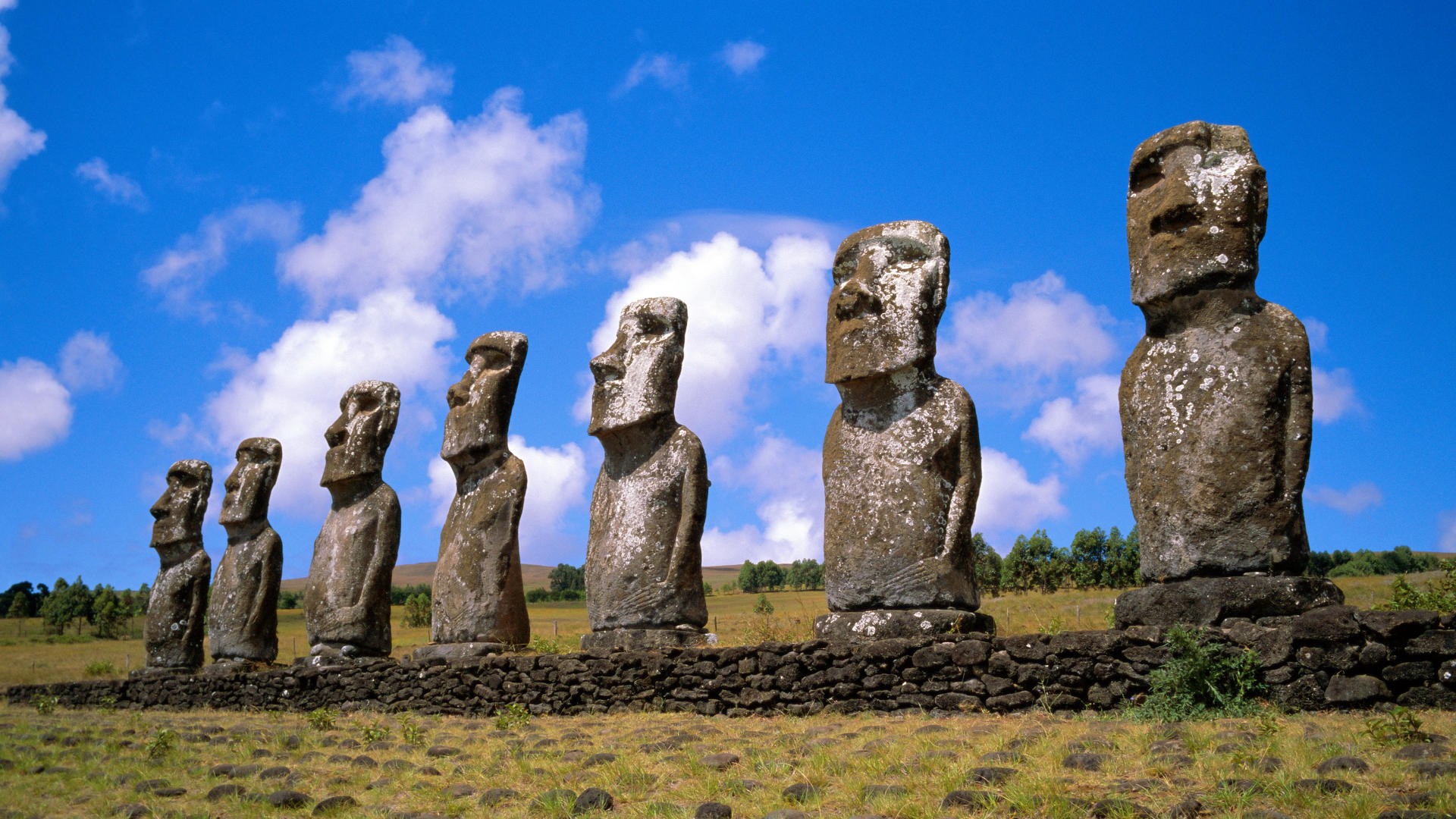 Đảo Phục Sinh một trong những địa điểm du lịch huyền bí của Chile
