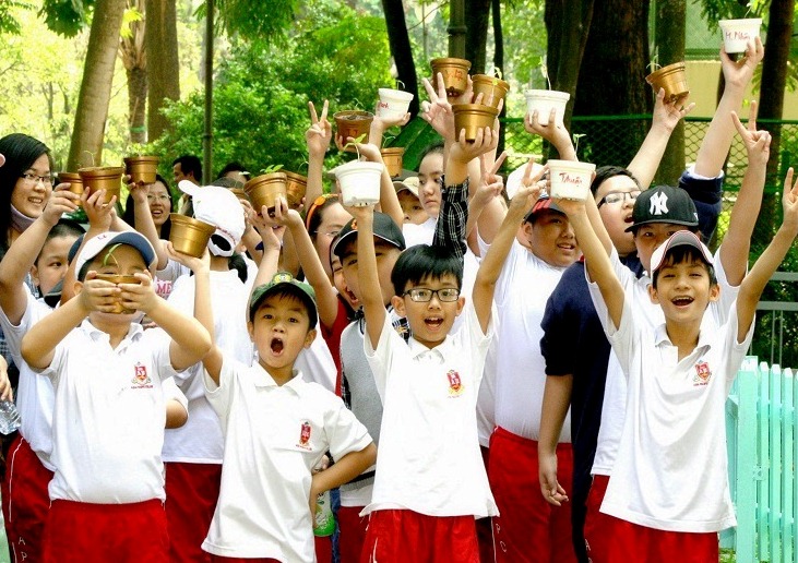 “Giáo dục là lĩnh vực đặc thù nên không thể dùng tiền để làm thước đo chất lượng dịch vụ”. Ảnh: Tuổi trẻ