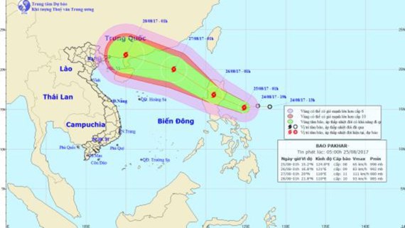 Bão Pakhar đang tiến vào biển Đông.