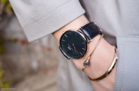 Cách phân biệt đồng hồ Daniel Wellington thật và fake